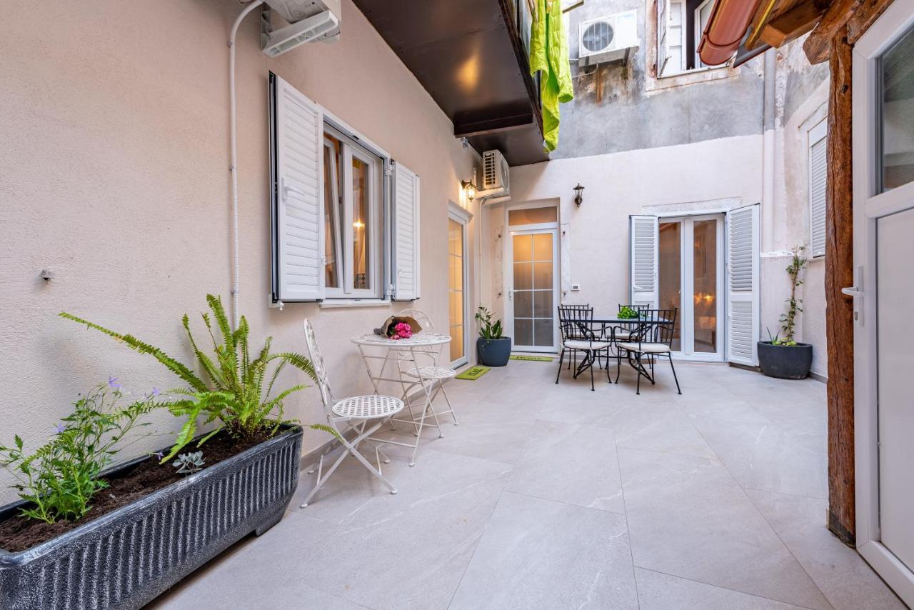 Angulus Appartement Zadar Buitenkant foto